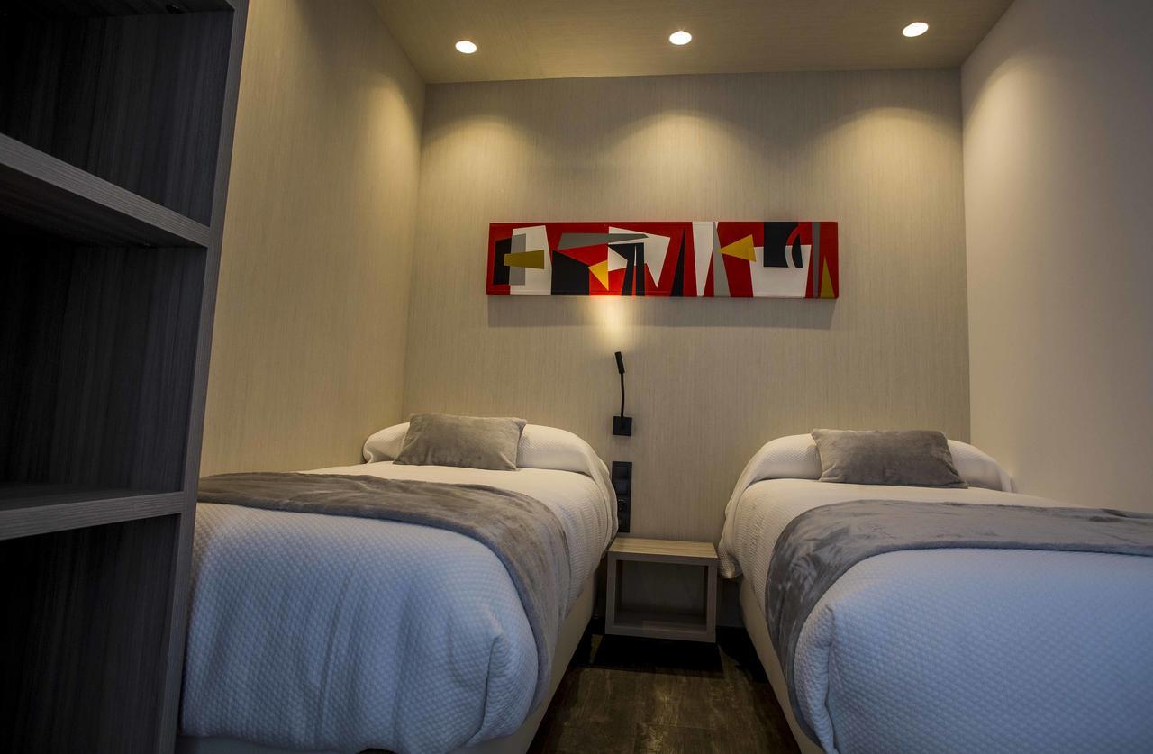 Hostal Sevilla Santa Justa - Adults Only Exterior photo