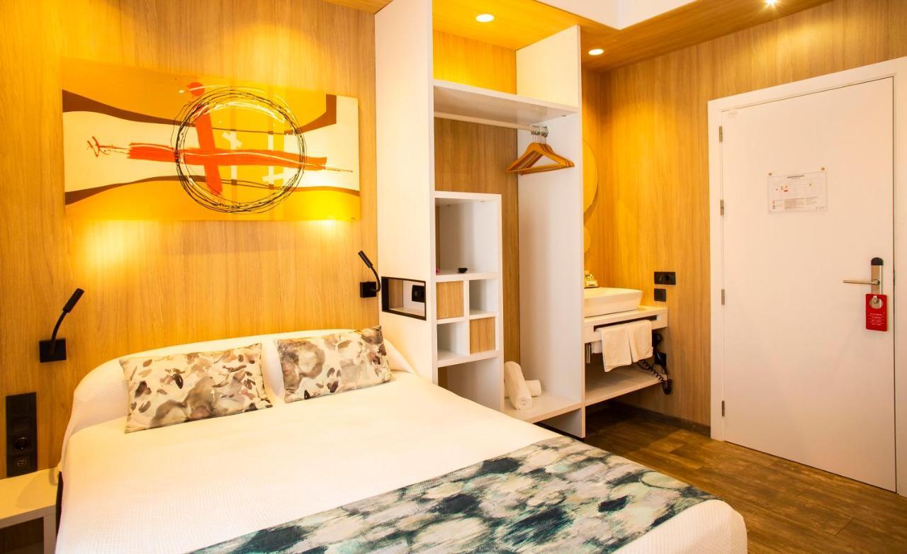 Hostal Sevilla Santa Justa - Adults Only Exterior photo